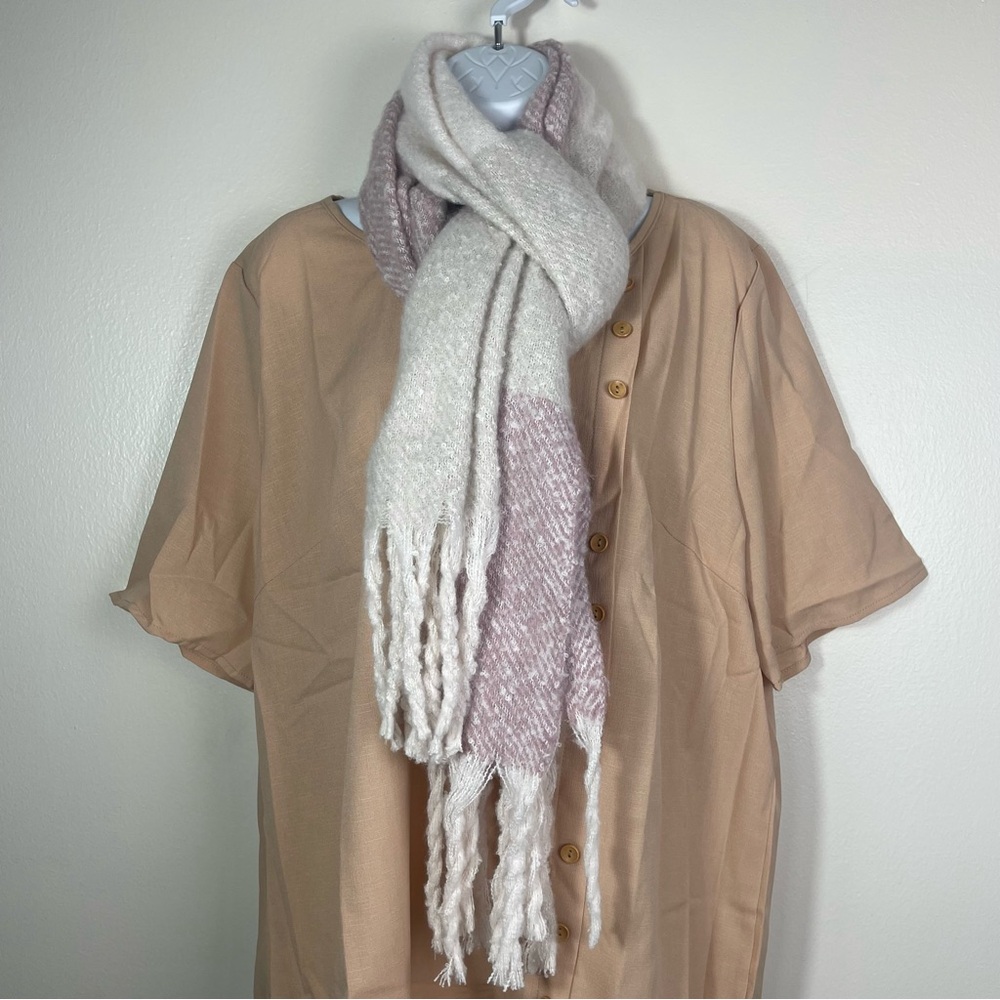 Gentle Fawn Huntington color block scarf in pink and cream tones - Picture 2 of 6